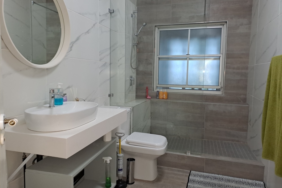 3 Bedroom Property for Sale in Summerstrand Eastern Cape